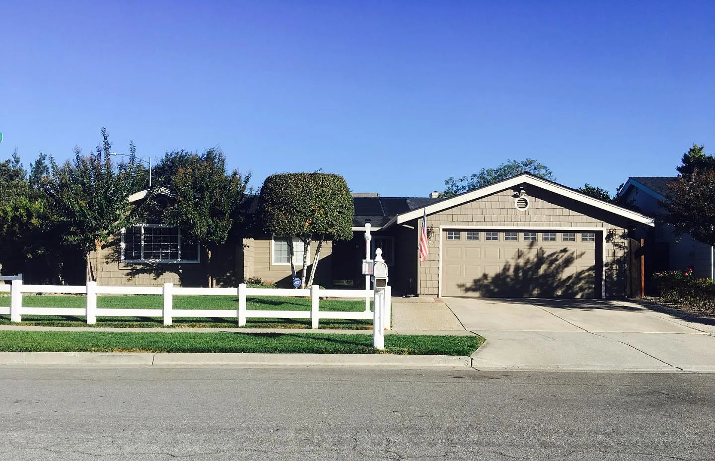 1453 Bay Tree Dr photo 1