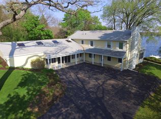2328 N Shore Dr, Delavan, WI 53115