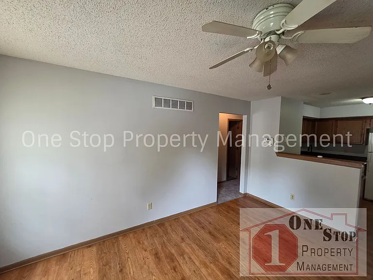 5027 N Topping Ave — Photo 4