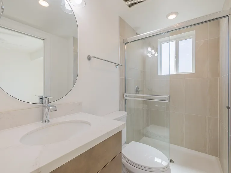 Indiana Street Apartments — Photo 16