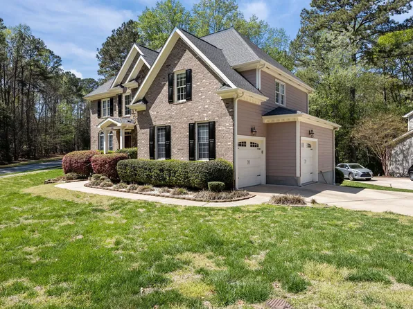 8401 Chelridge Dr, Wake Forest, NC 27587