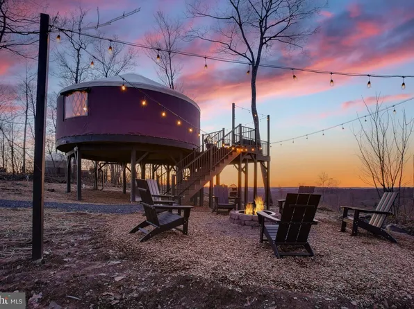 230 Yurt Ln, Reynoldsville, PA 15851