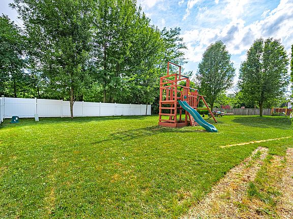 5th image of 5909 Weston Woods Dr