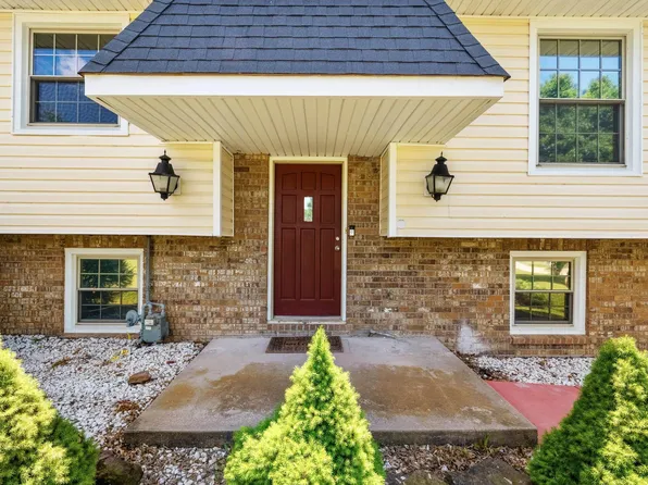 2023 McFarland Rd, Junction City, KS 66441