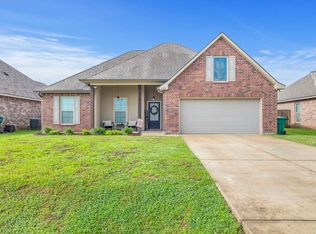 1875 Poeyfarre Dr, Lake Charles, LA 70611