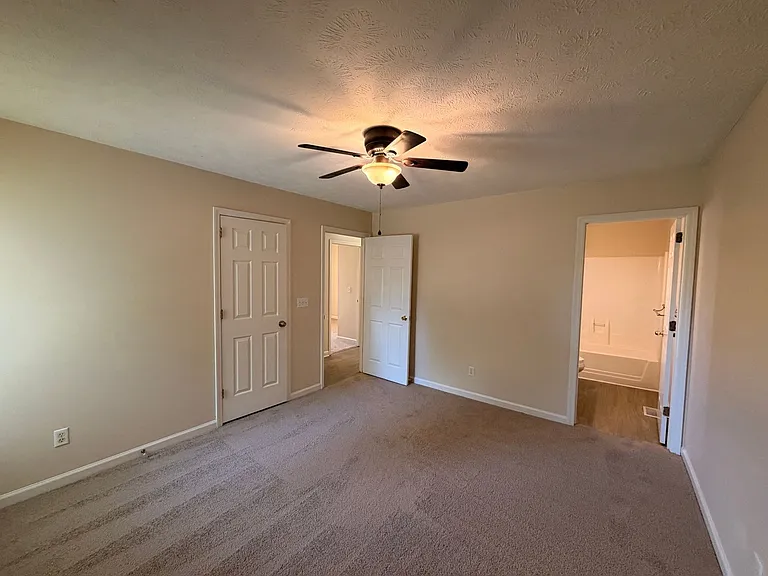 406B Hazelwood Dr — Photo 17