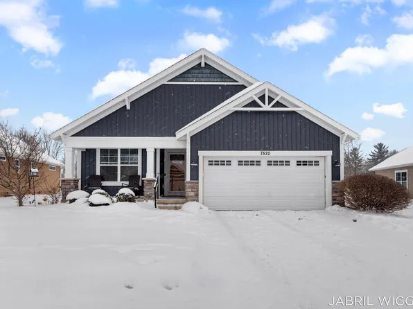 7520 Hometown Ct SE #10, Caledonia, MI 49316