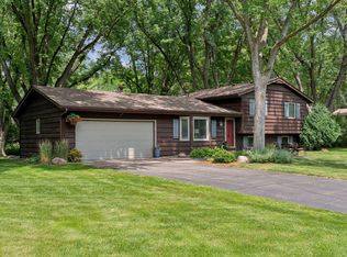 16180 Westgate Ln, Eden Prairie, MN 55344