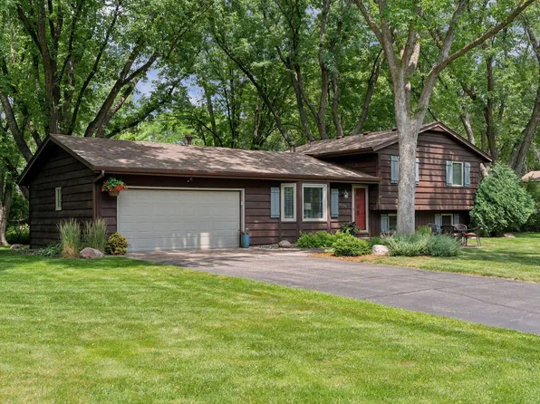 16180 Westgate Ln, Eden Prairie, MN 55344