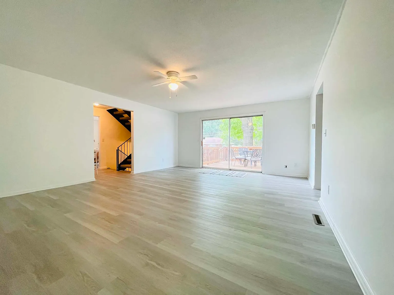 3 bed, 2.5 bath, 1575 sqft, $1,730 — Photo 3
