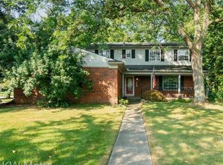 5861 Slate Dr, Troy, MI
