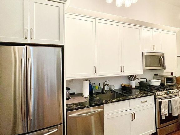 2nd image of 57 W 73rd St #1R