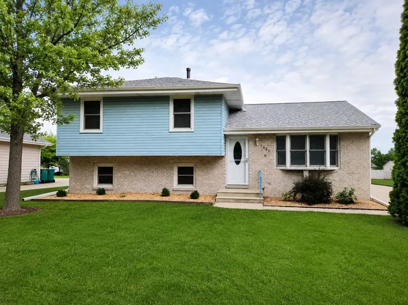 1846 Corregidor St, Joliet, IL 60435