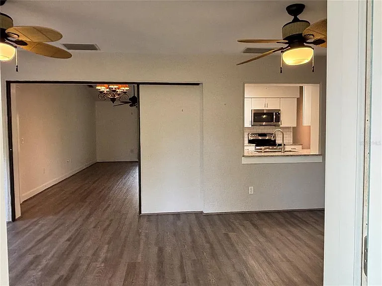 10123 Bay Ave — Photo 10