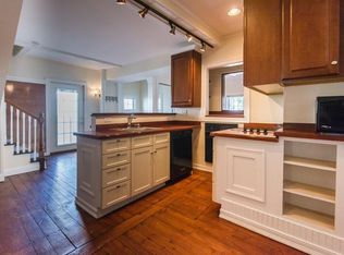 1 Huntington Ave APT 6, Amesbury, MA 01913