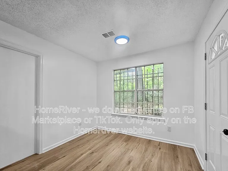 5486 Fox Valley Ln — Photo 7