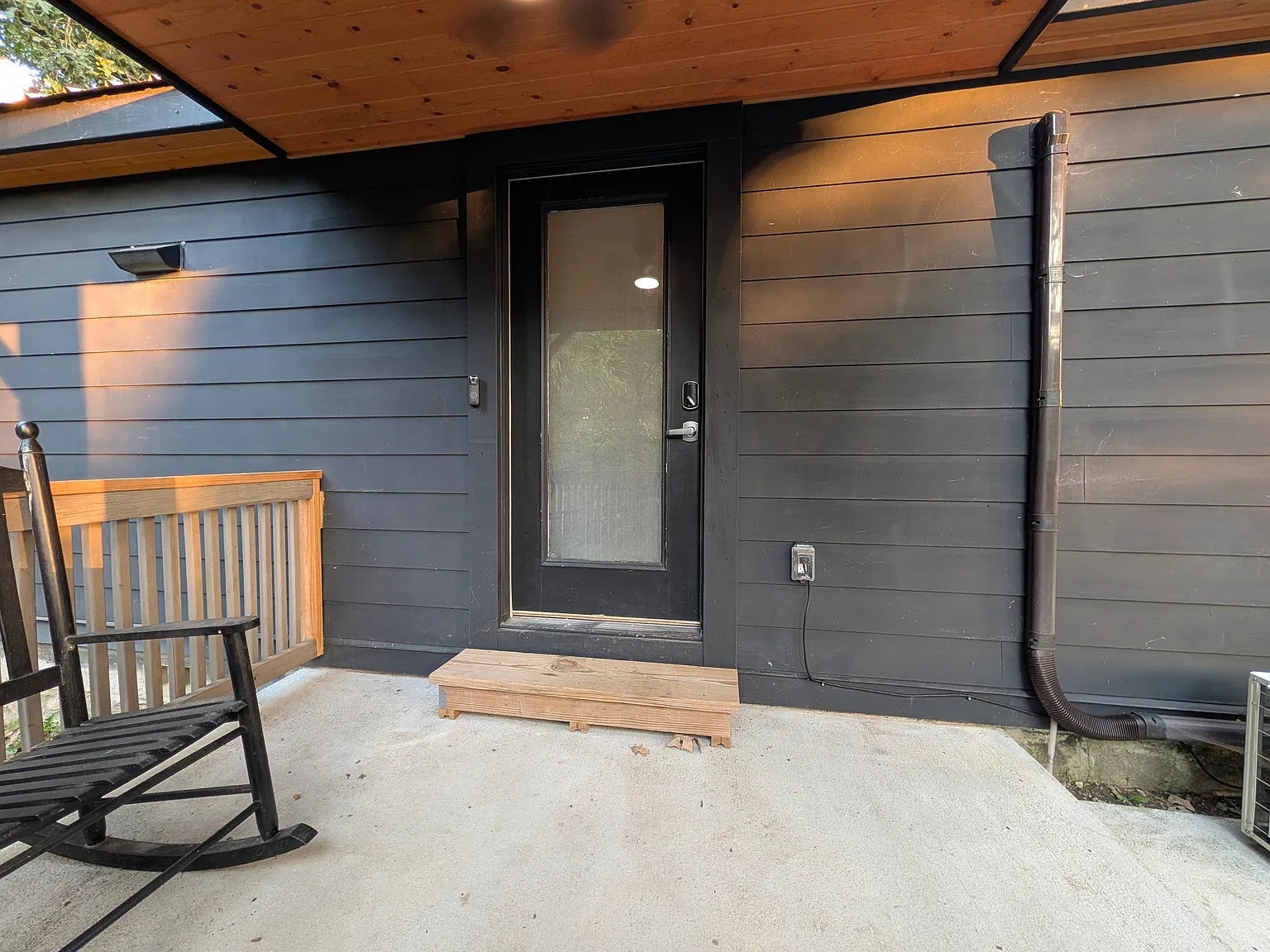 1 bed, 1.5 bath, 728 sqft, $2,000 — Photo 2