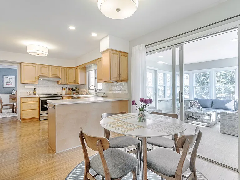 313 Walnut Grove Dr — Photo 17