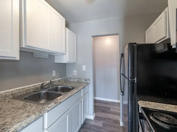 Hubbard Oaks Apartments