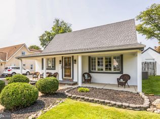 714 Dunmore Rd, Philadelphia, PA 19115