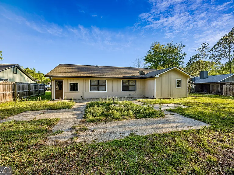 132 Woodvalley Dr — Photo 46
