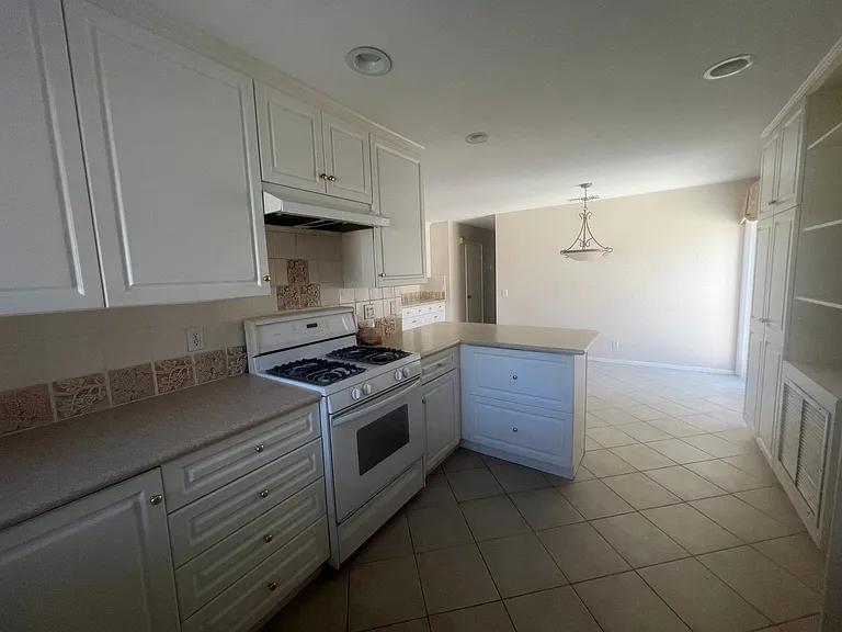 2732 Nantucket Pl — Photo 10