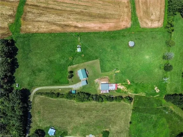 2405 Beulah Rd, Boonville, NC 27011