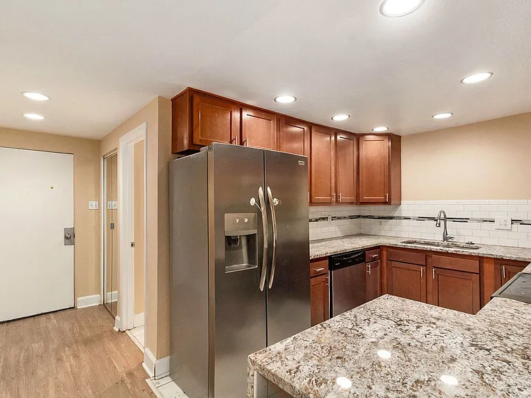 701 N Pearl St #105 — Photo 4