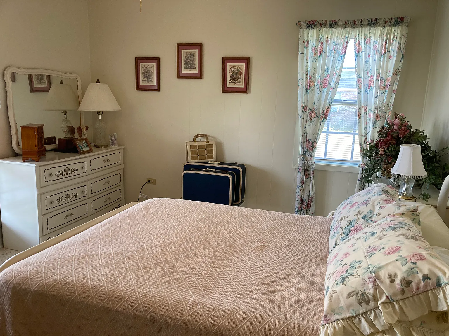 3 bed, 2230 sqft, $2,000 — Photo 3