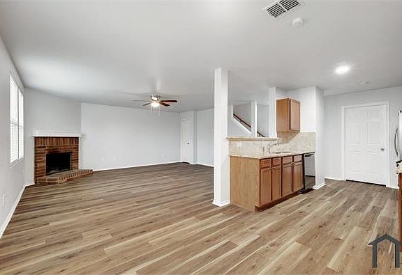 3rd image of 1052 Cavern Dr