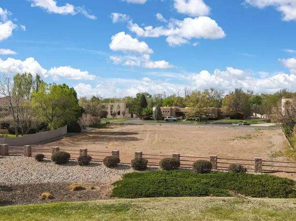 4617 Los Poblanos Cir NW, Albuquerque, NM 87107