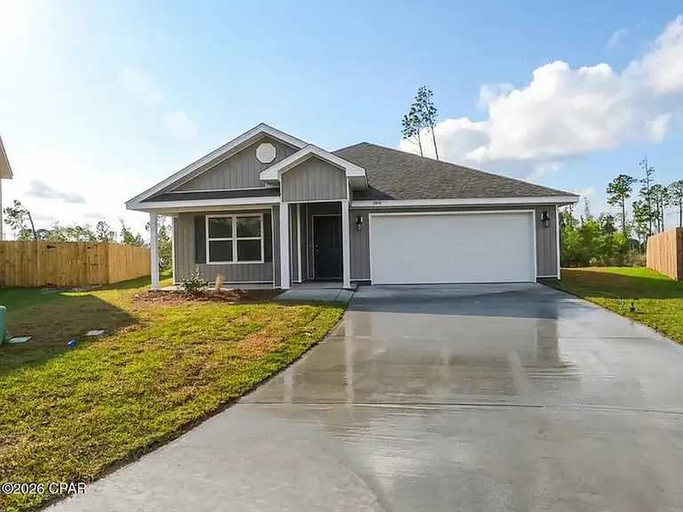 3904 Silver Spur Rd — Photo 1