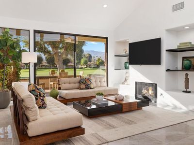 213 Las Lomas, Palm Desert, CA, 92260