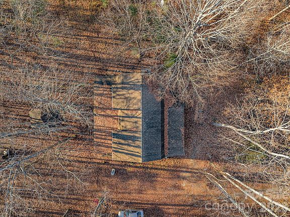 5th image of 1895 Templeton Rd