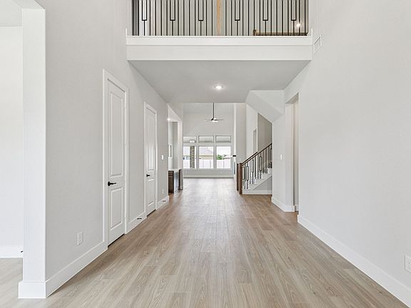 3rd image of 4604 Sagan Dr