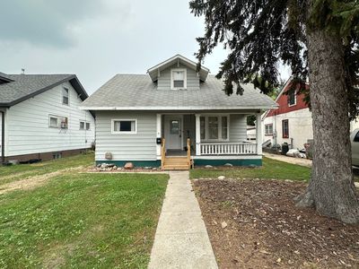 604 4th St NE, Minot, ND, 58703