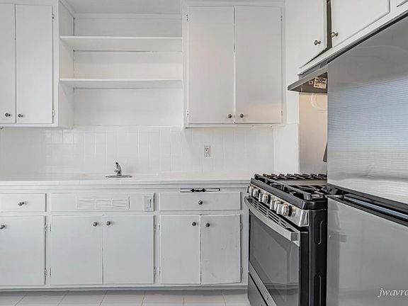 2nd image of 70 Terra Vista Ave APT 9