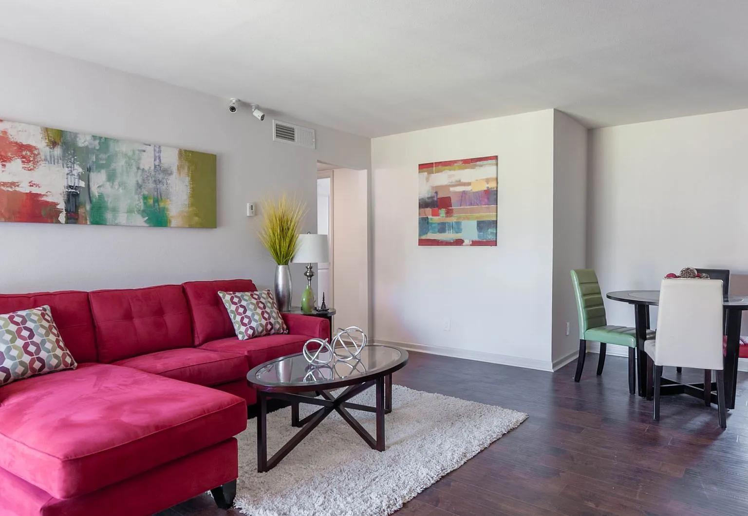 Mosaic Apartments — Photo 1