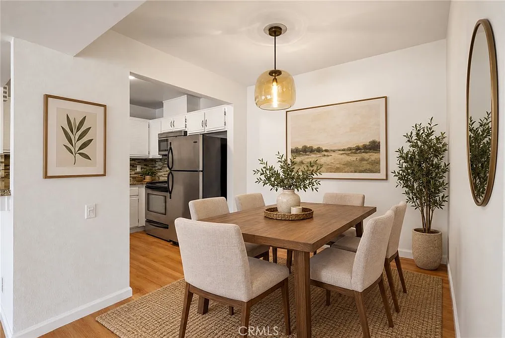 1 bed, 686 sqft, $2,450 — Photo 2