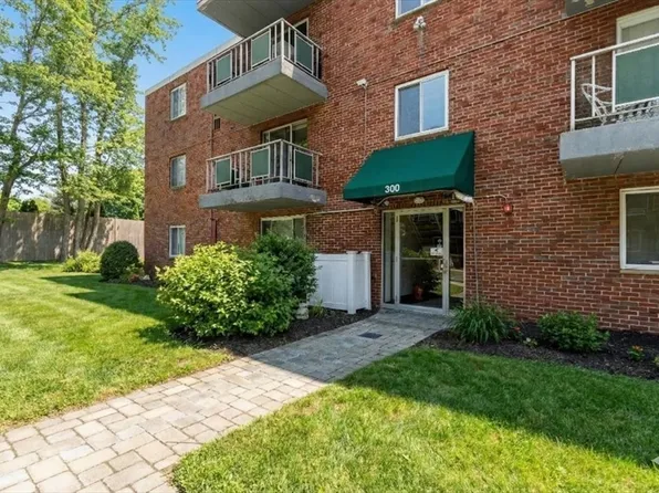 300 Commercial St APT 23, Braintree, MA 02184