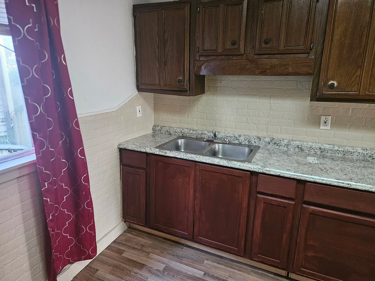 3 bed, 1200 sqft, $1,400 — Photo 3