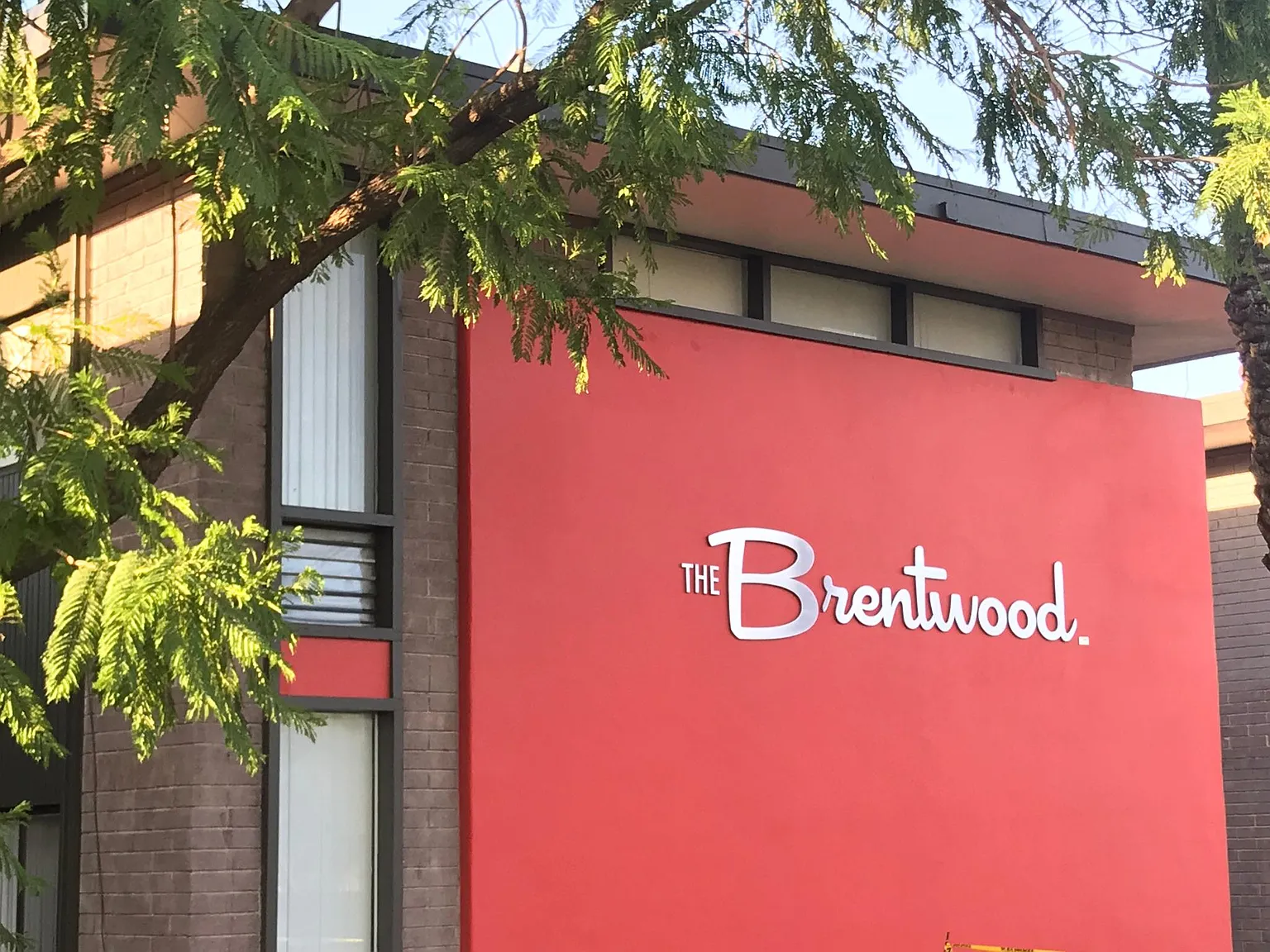 The Brentwood, 110 W. Maryland Ave. — Photo 2