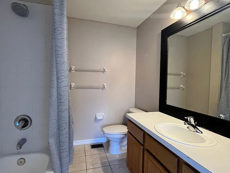 1306 Hampton Park Ln — Photo 6