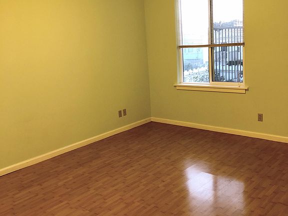 3rd image of 1347 22nd Ave