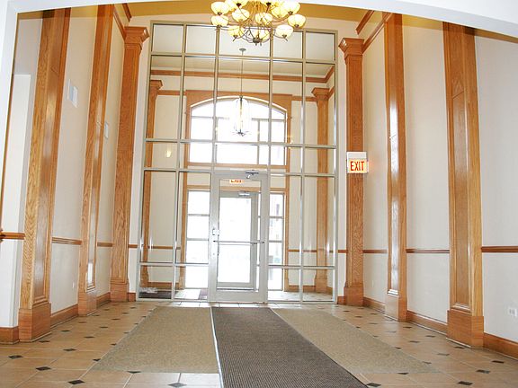 3rd image of 8711 W Bryn Mawr Ave APT 209