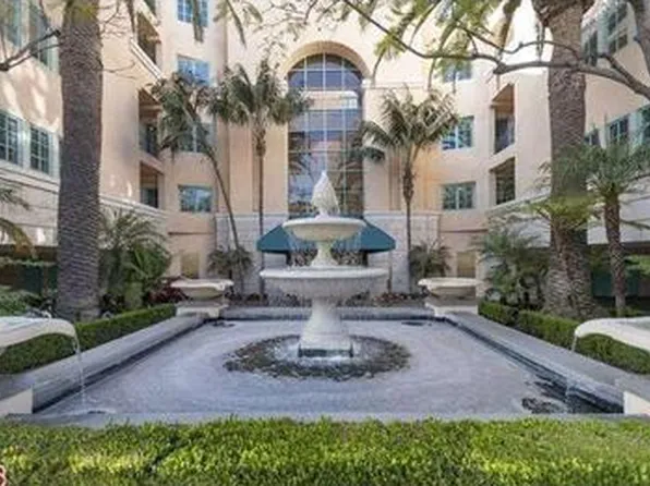 11500 San Vicente Blvd APT 518, Los Angeles, CA 90049