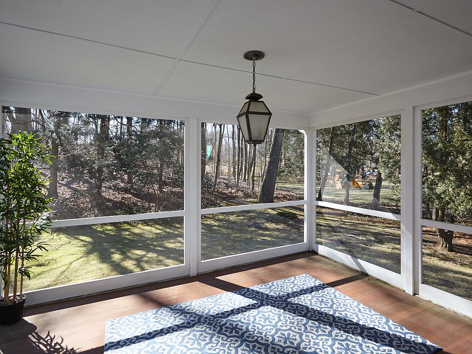 2nd image of 14 Warnock Dr