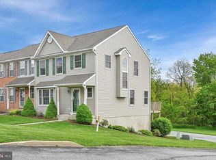 189 Country Ridge Dr, Red Lion, PA 17356