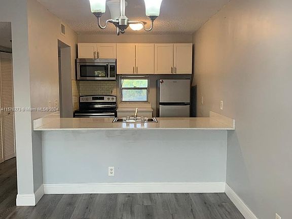3rd image of 8620 N Sherman Cir APT 404