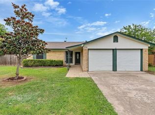 1124 Park Center Ct, Saginaw, TX 76179